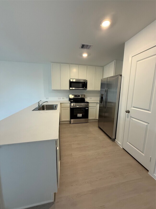 Photo - 18753 Loom dr