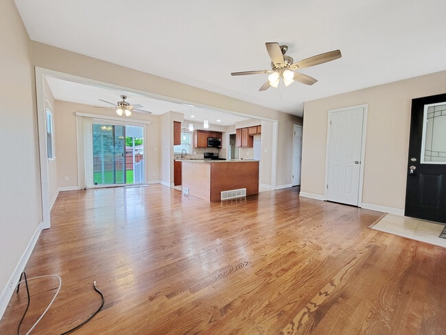 Photo - 1903 18th Ave