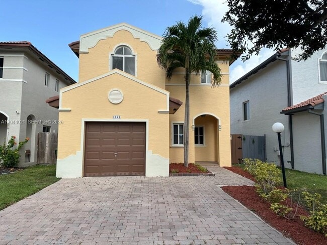 Building Photo - 1142 NE 41st Ave