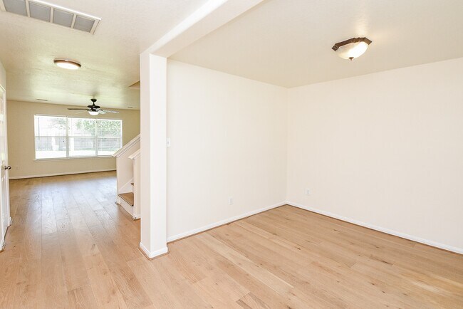 Photo - 32406 Cross Spring Park Ln