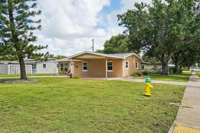 Photo - 5825 81st Ave