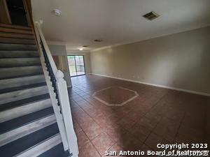Photo - 5715 Allbrook