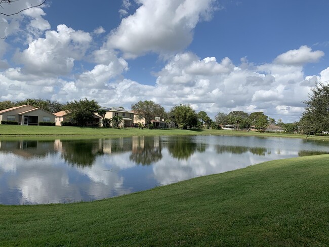 Photo - 211 River Bluff Ln Townhome