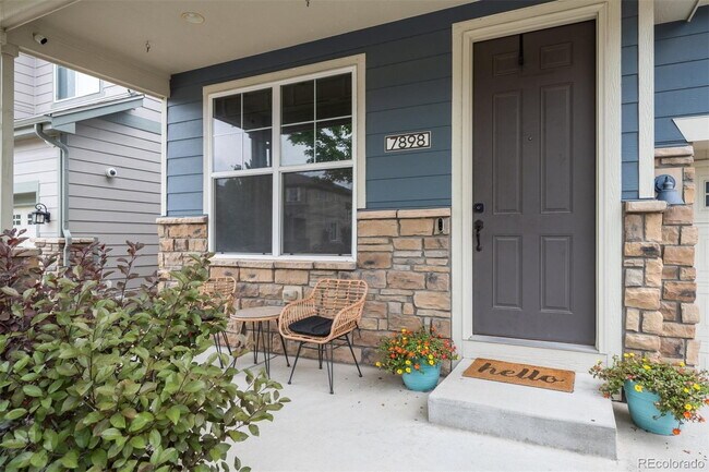 Photo - "Charming 3-Bed Sanctuary in Englewood: Spacious 3,089 Sq Ft with 2.5 Baths!"