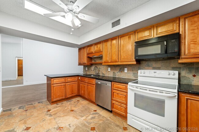 3151 Leewood Terrace Unit L228