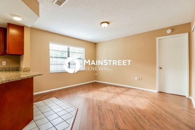 Photo - 3 Bedroom Pet-Friendly Home in Spring Hill, FL with Main Street Renewal