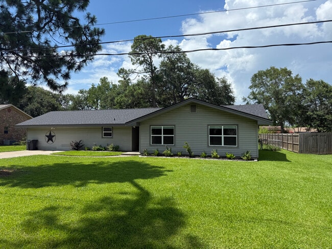 Photo - 313 Devillier St Casa