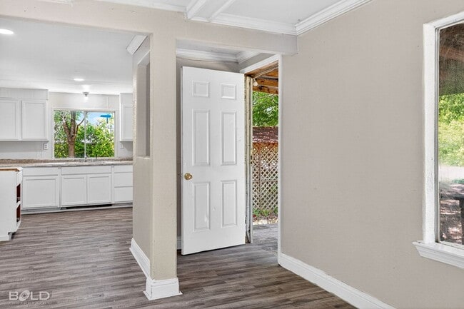 Photo - 4321 Ridgeway Ave