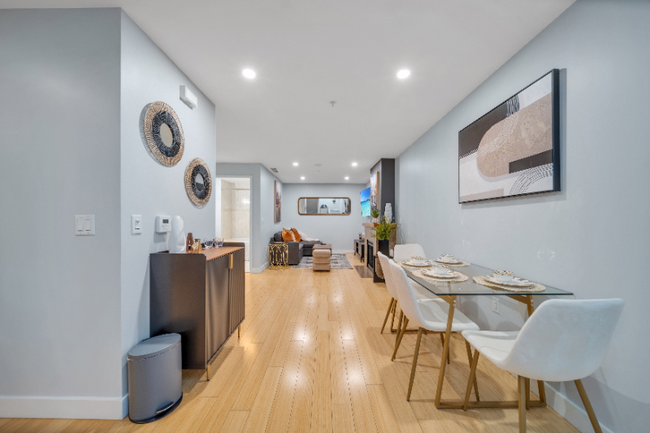 Photo - 700 W E St Condo Unit 402