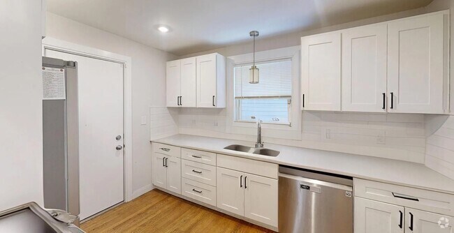 Building Photo - 25 Greycliff Rd Unit 1 Rental