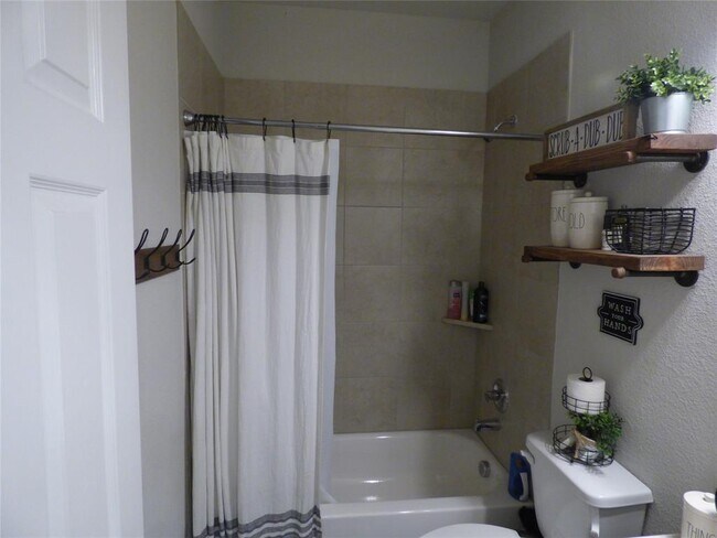 Photo - 7416 Boat Wind Rd