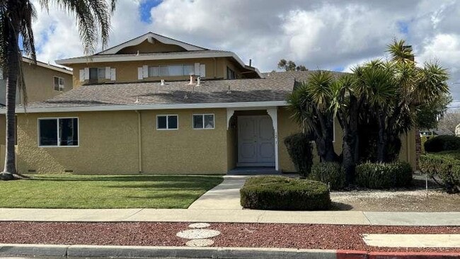 Building Photo - 1281 Saratoga Ave