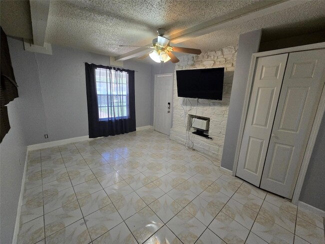 10605 Newmont Rd