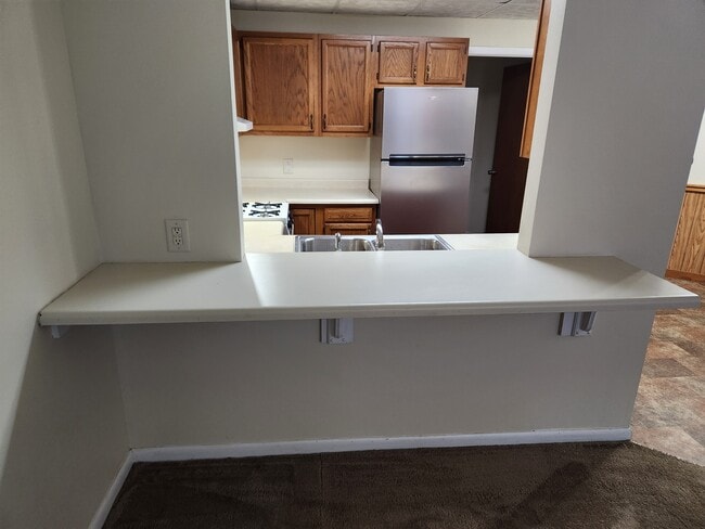 337 E Main St Unit 1