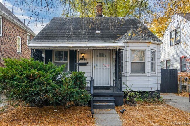 COMING SOON! Welcome to this charming hous... - COMING SOON! Welcome to this charming hous... House