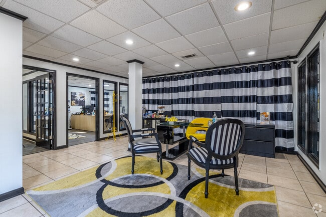 Leasing Office
