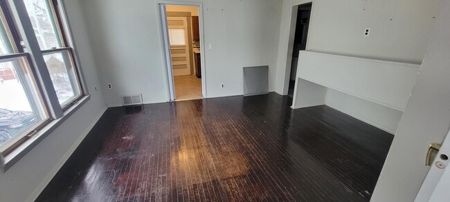 Photo - 530 Capital Ave SW Unit 4