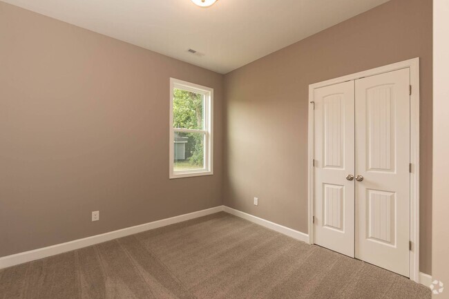 Building Photo - Brand New Three Bedroom Home!