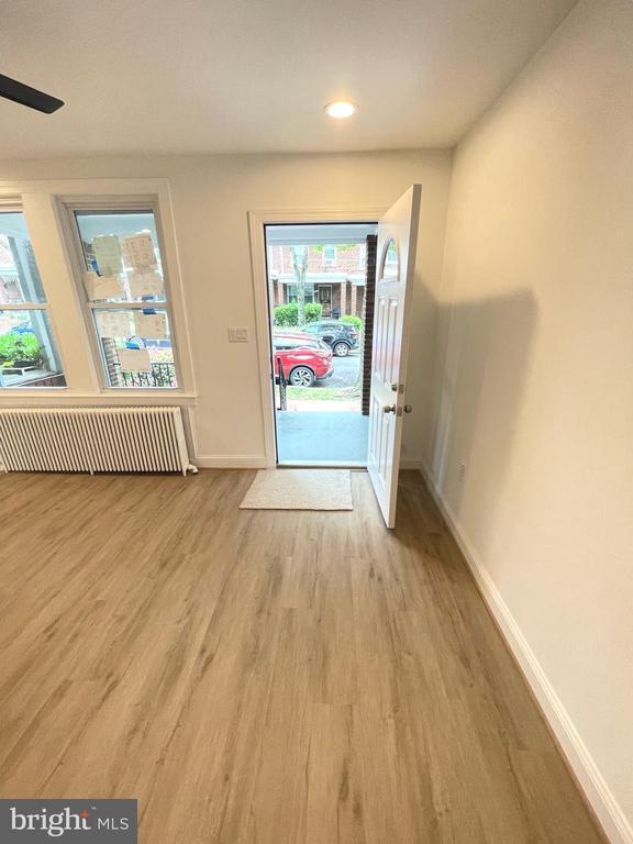 Photo - 1718 Lang Pl NE