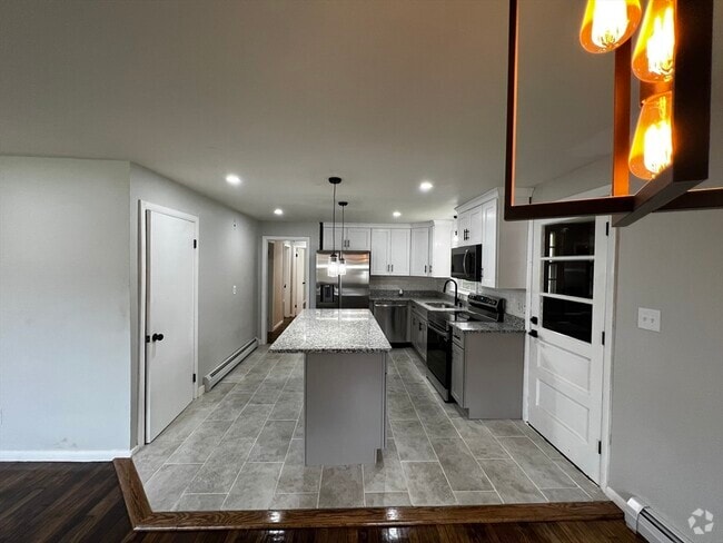 Building Photo - 388 Burncoat St Rental