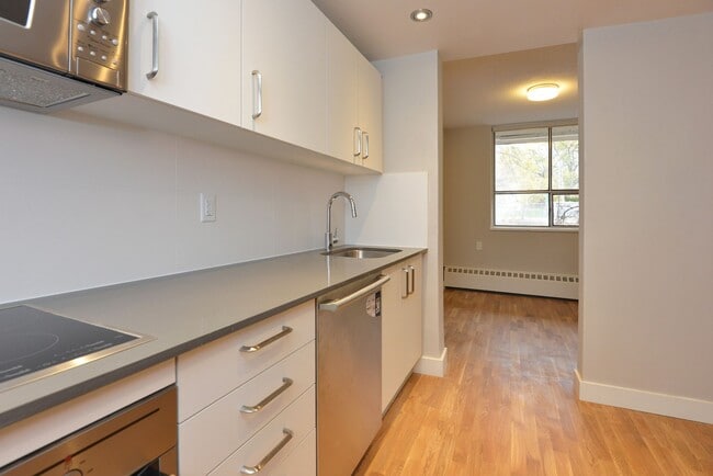 Photo - 230 Oak St Unit 115