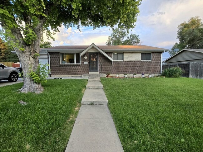Photo - 8250 Chase Way House