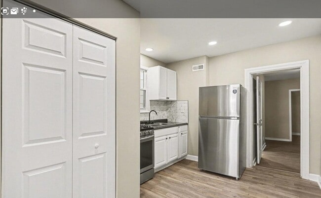 Photo - 26 N West St