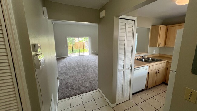 Photo - 112 Dahlia Village Cir