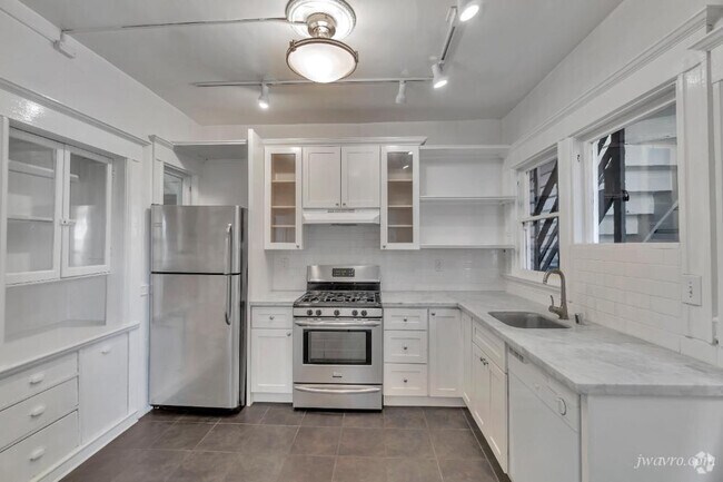 Building Photo - 840 14th St Unit J Rental