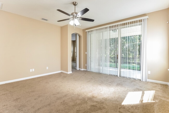 Photo - 1502 Oldenburg Dr