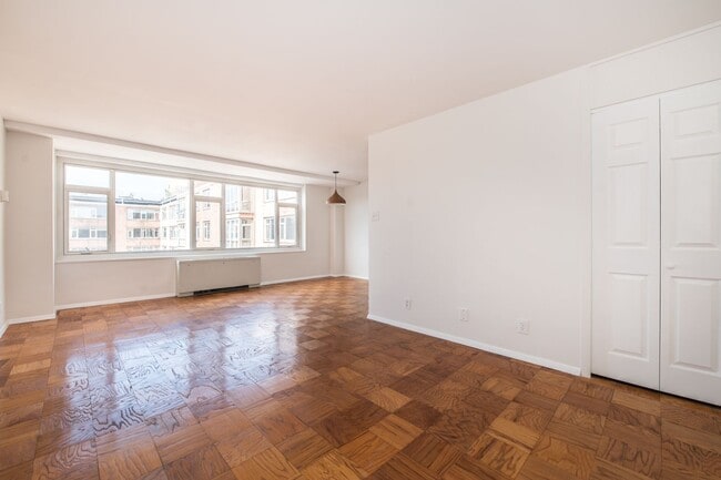 Photo - Spacious, Bright 1 Bed 1 Bath condo in prime location and close to Metro