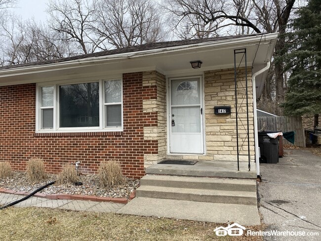 Photo - 1417 Cummins Pkwy