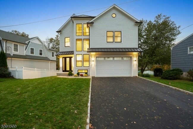 Building Photo - 15 Lake Rd