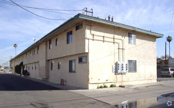 Building Photo - Avalon Place