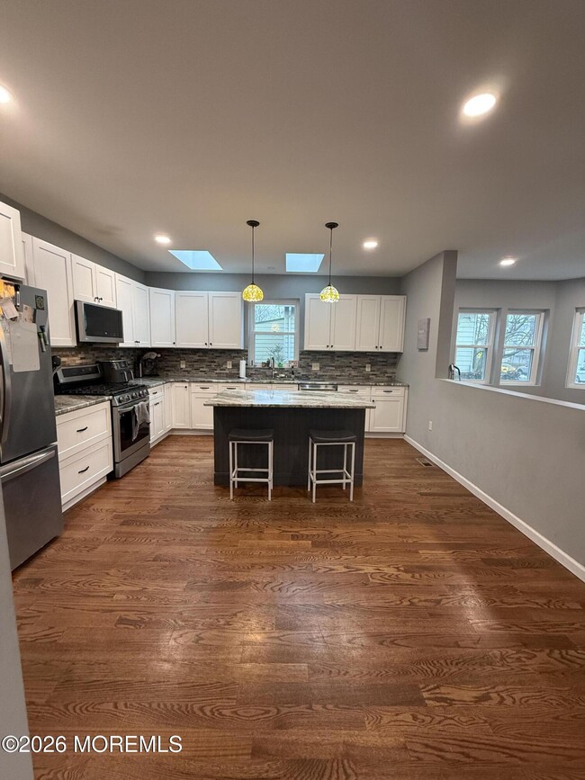 Photo - 591 Vernon St