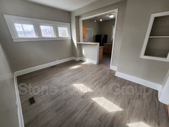 Photo - 1609 College Ave