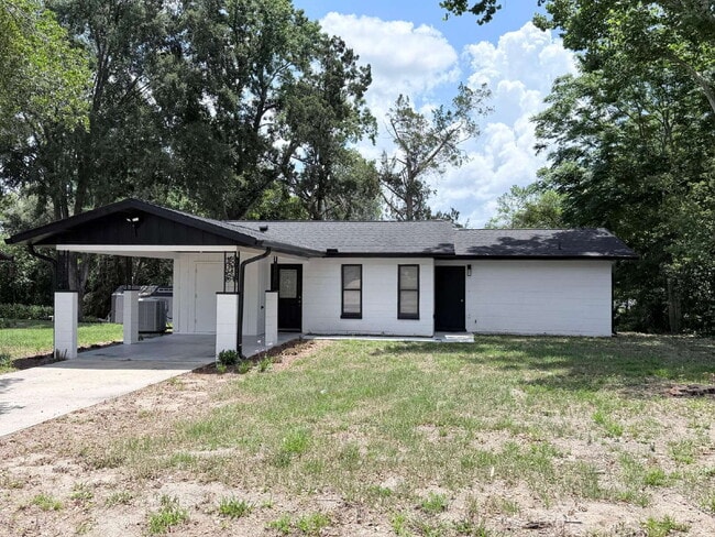 Photo - Available Now | Move-In Ready Rental in SE Ocala/Silversprings Shores