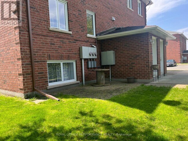 Photo - 171 Rue Mabel Unit 5