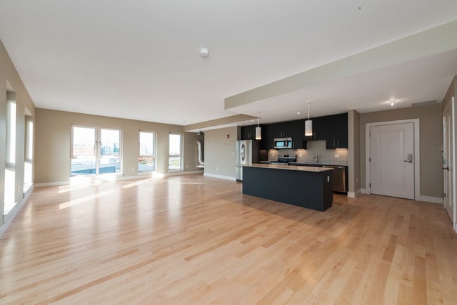 Photo - The Distillery North