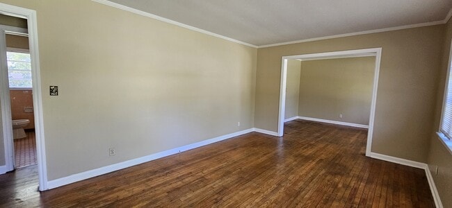 Photo - 2004 Roebuck St