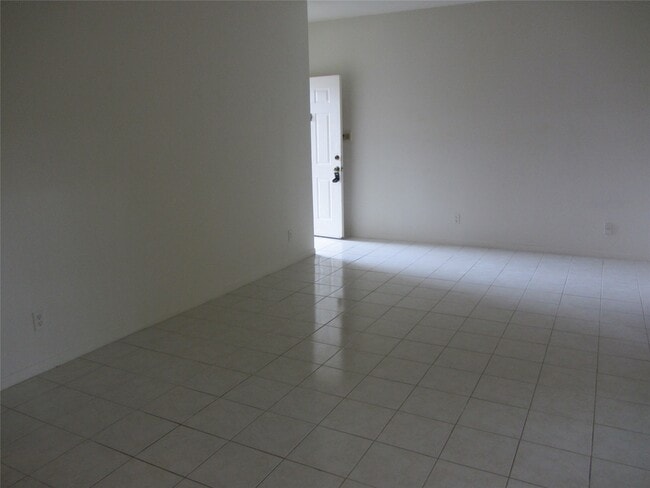 Photo - 6500 Harbor Town Dr Unit 2902