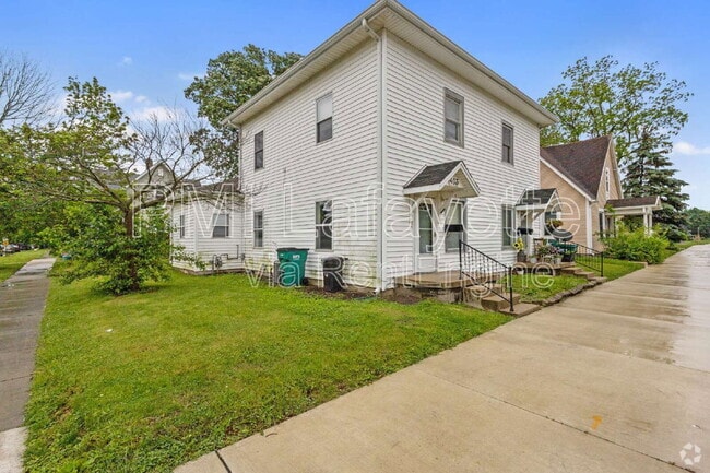 Building Photo - 403 S East St Rental