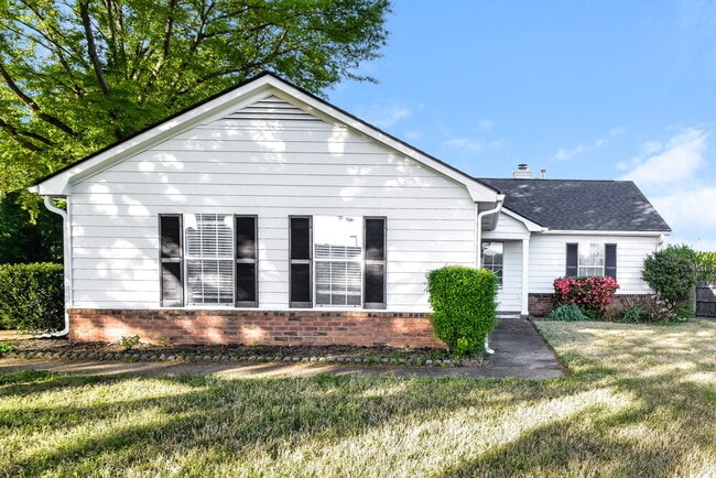 Photo - 6991 Raleigh Lagrange Rd