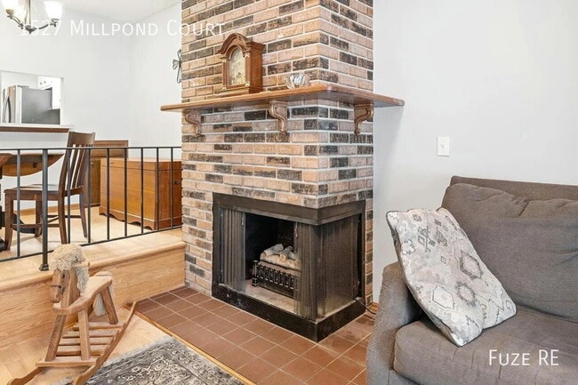 Photo - 1527 Millpond Ct