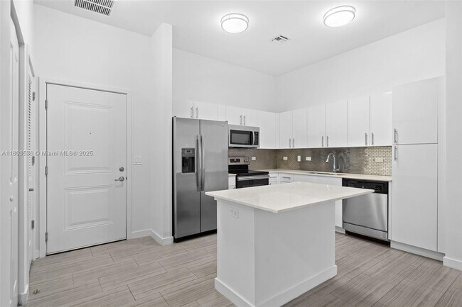 Photo - 1776 Polk St Unit 803
