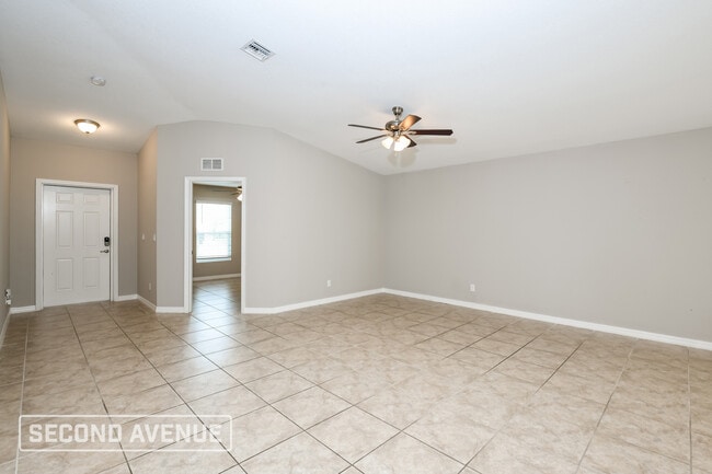 Photo - 1655 Painter St SE