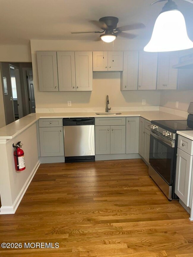 735 Greens Ave Unit 19A