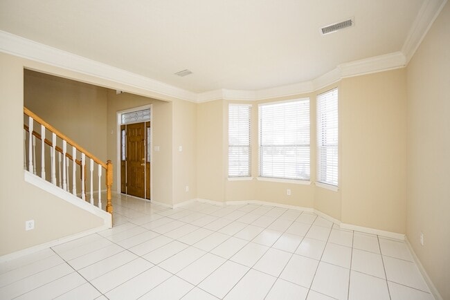 Building Photo - 822 Hyacinth Pl