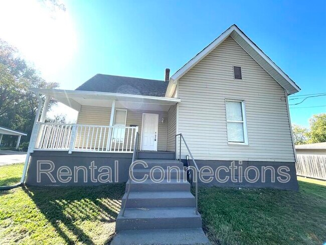 Photo - 300 N Bentley St