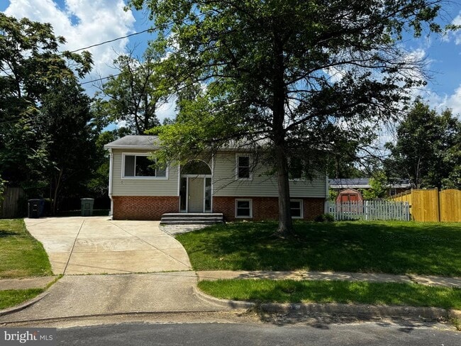 Building Photo - 2508 St John Pl